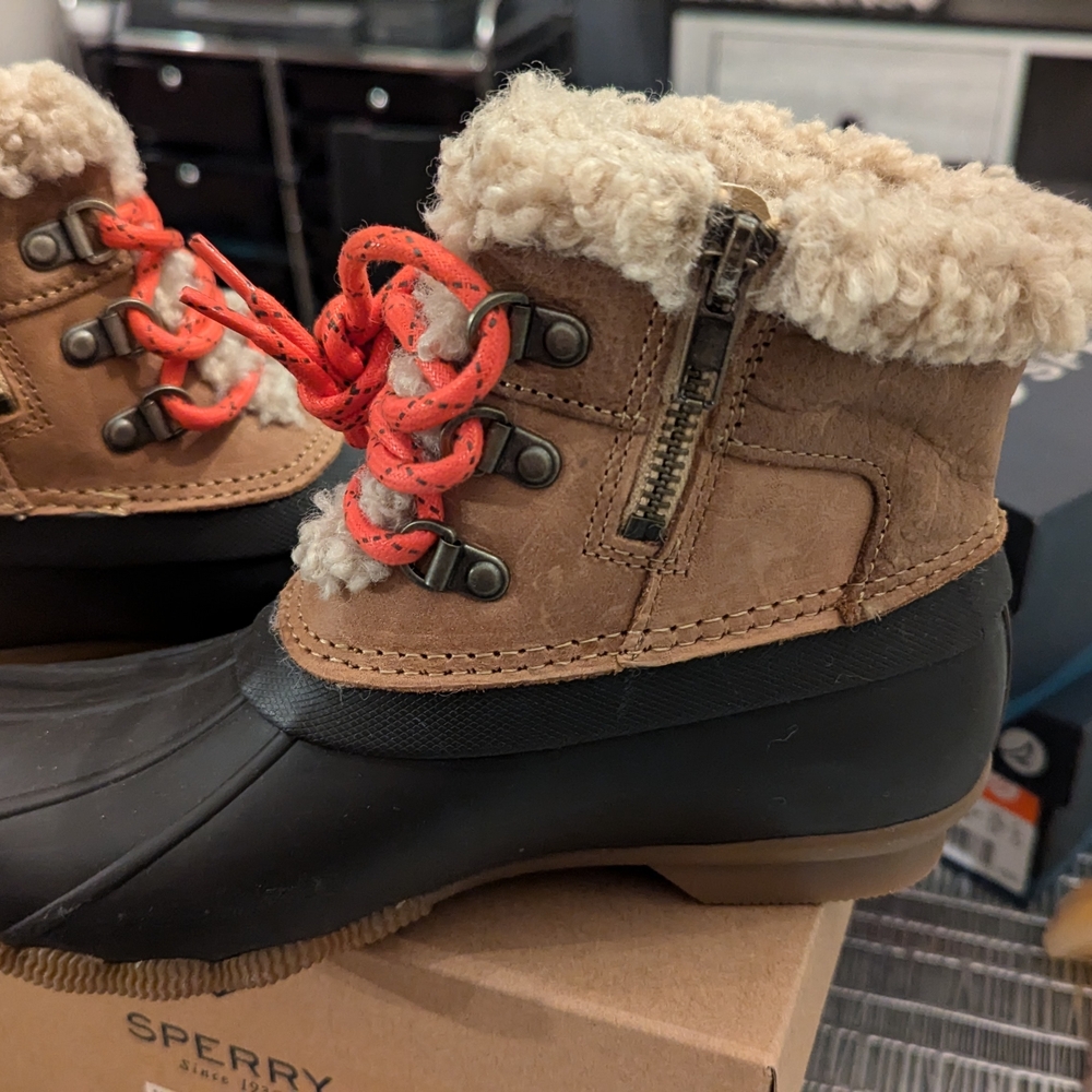 Sperry Saltwater Alpine Boots Size 6 New In Box